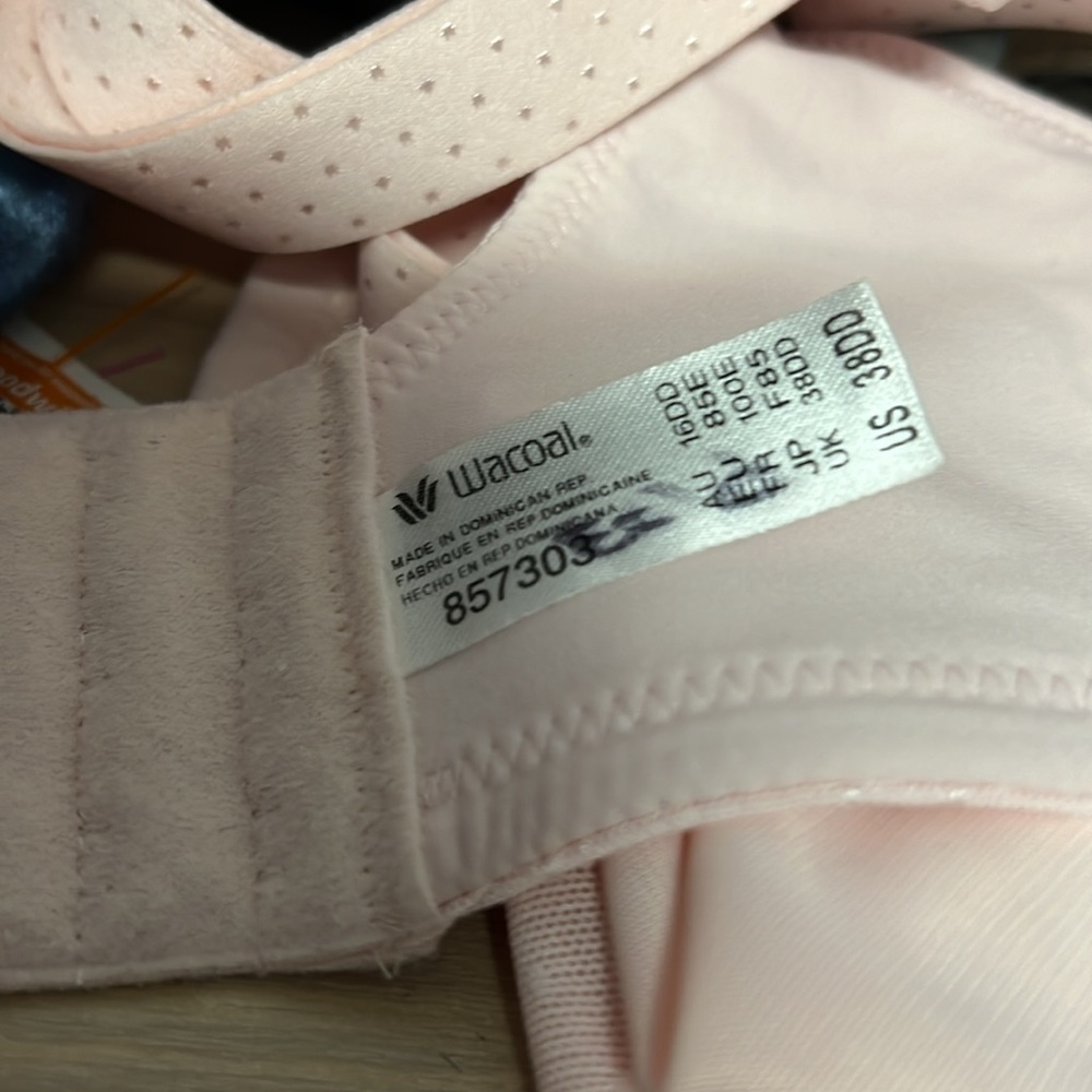 NWOT Wacoal Bra S38DD - Picture 7 of 7